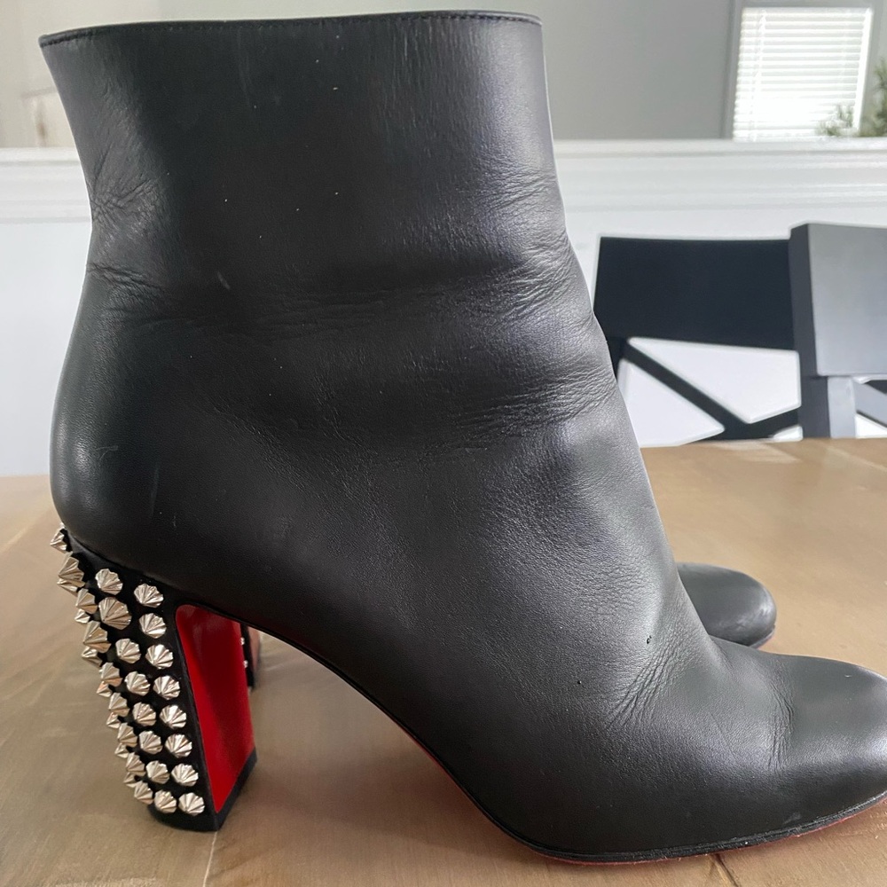 Christian Louboutin Suzi Folk 85mm black leather booties size 37.5